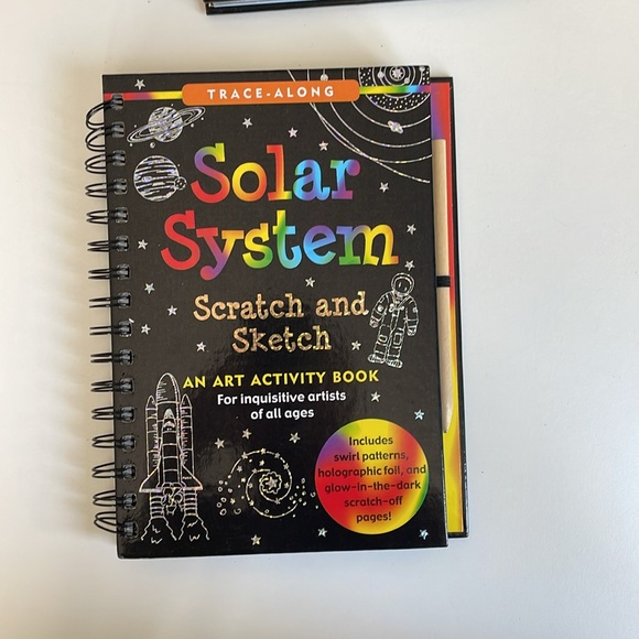 Trace - Along Scratch and Sketch OUTER SPACE and SOLAR SYSTEM Activity Books - Picture 7 of 11